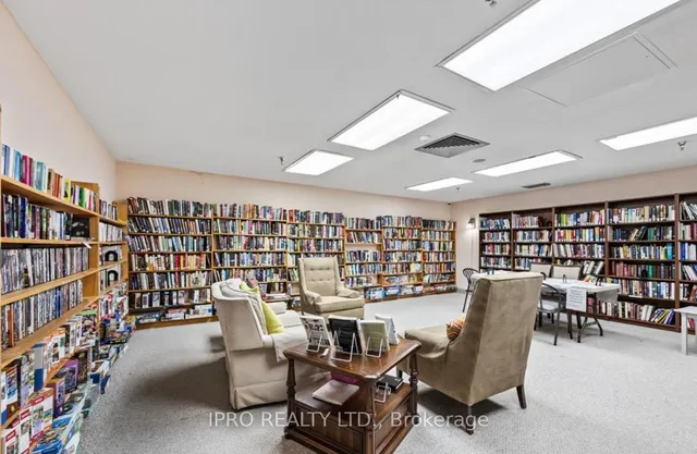 Additional image 4 of 1333 Bloor St St Unit 1712