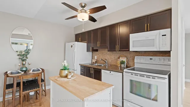 Additional image 20 of 70 Town Centre Crt Unit 405