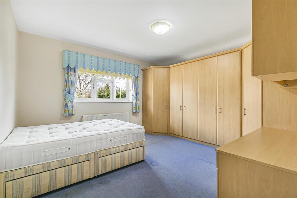 Additional image 11 of Mymms Drive, Brookmans Park, Hatfield