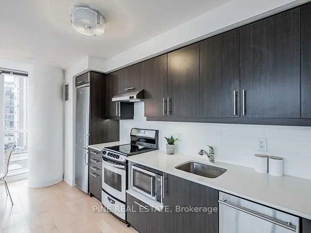 Additional image 7 of 320 Richmond St Unit 1103