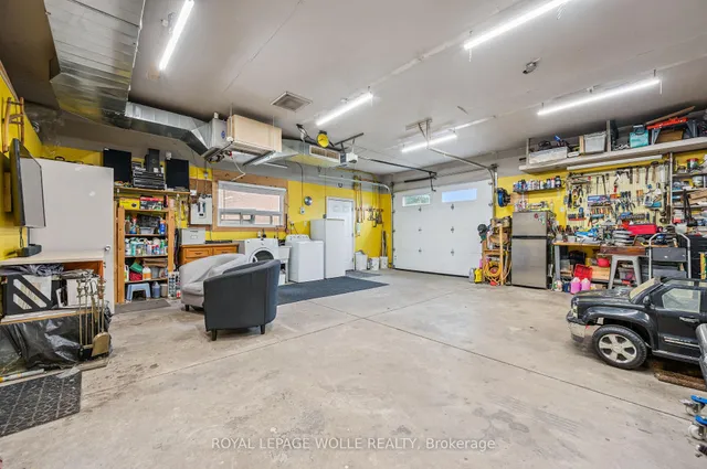 Additional image 32 of 854 Guelph St