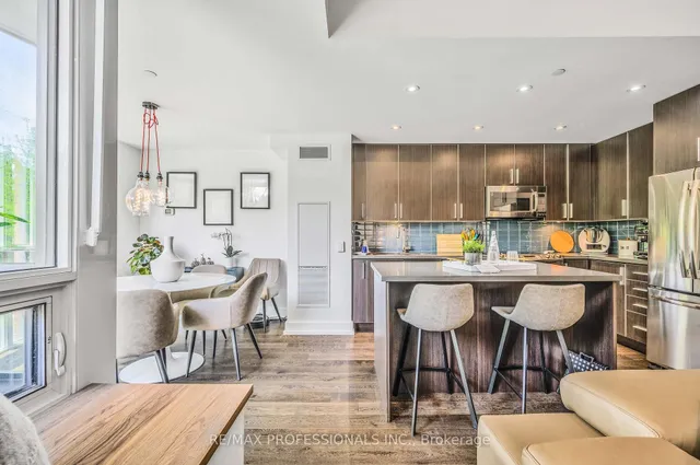 Additional image 15 of 2212 Lake Shore Blvd Unit Th04