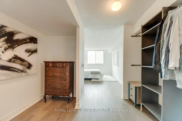 Additional image 33 of 160 Alton Towers Circ Unit 1012