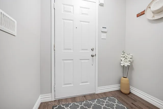 Additional image 5 of 120 Railroad St Unit 40