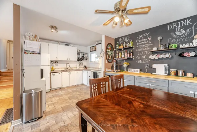 Additional image 13 of 25 Huntingwood Cres