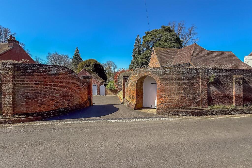 Additional image 33 of Fishpool Street, St. Albans