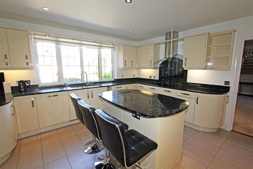 Additional image 12 of Brookmans Avenue, Brookmans Park, Hatfield