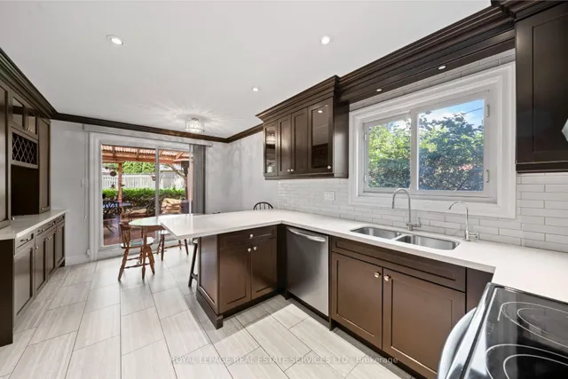 Additional image 8 of 3 Ashmill Crt