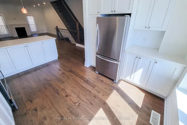 Additional image 19 of 111 Wilson St Unit 7