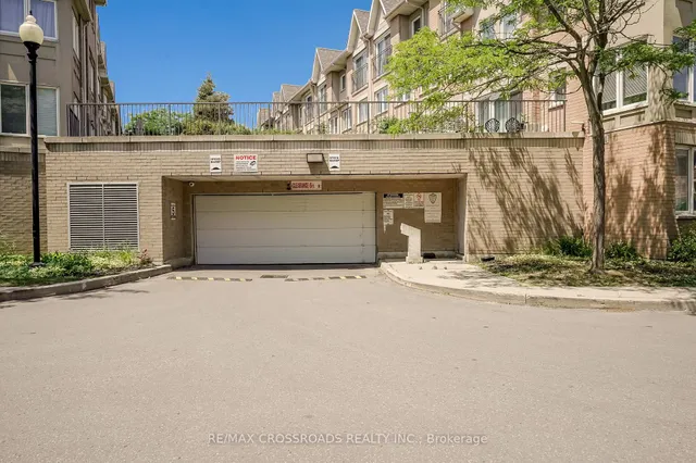 Additional image 37 of 29 Rosebank Dr Unit 206
