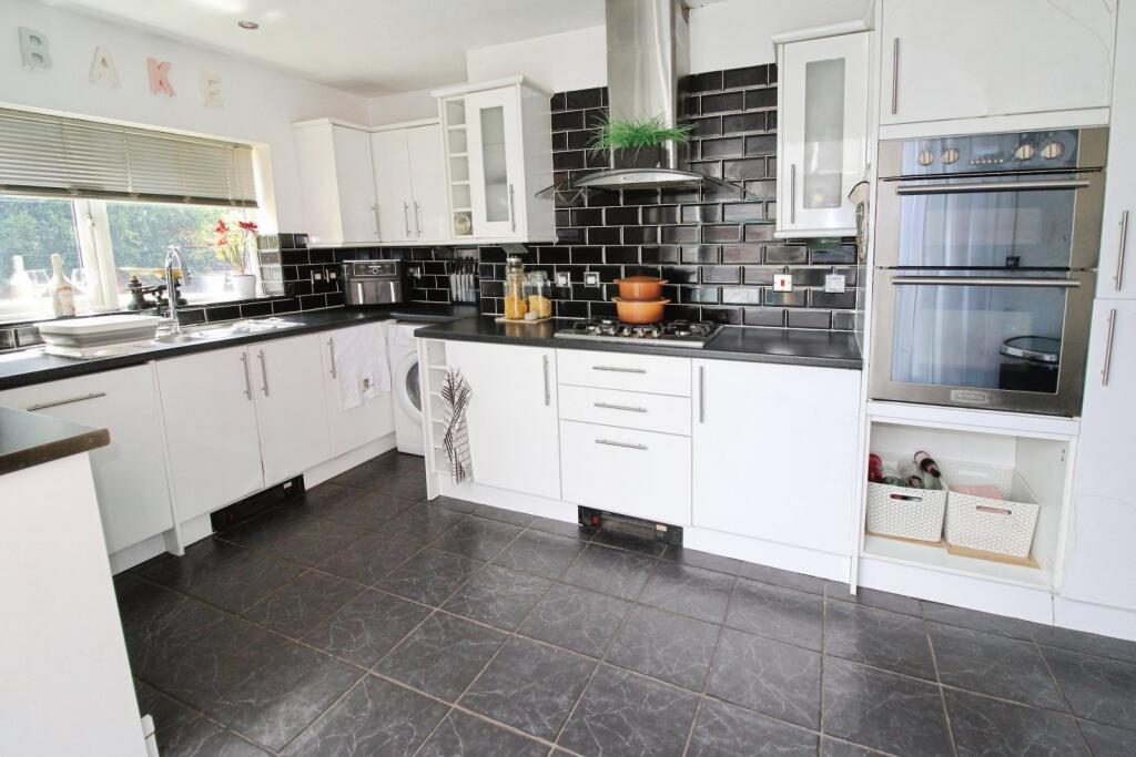 Additional image 3 of Garretts Green Lane, Birmingham, West Midlands, B33