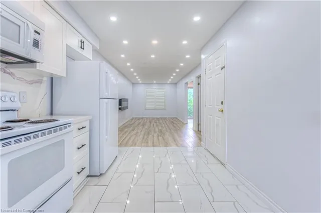 Additional image 9 of 12 Whitedeer Rd Unit 2