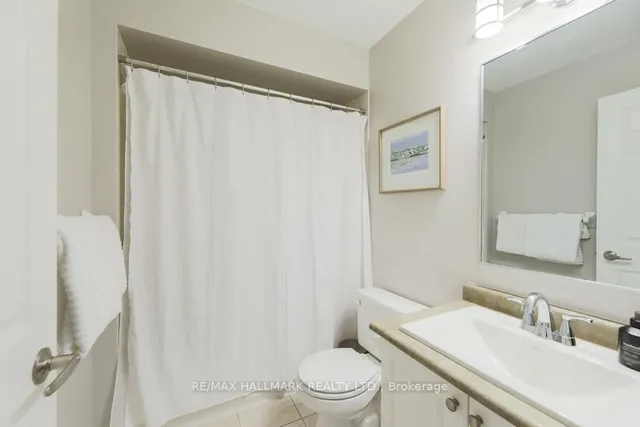 Additional image 29 of 80 Crossovers St