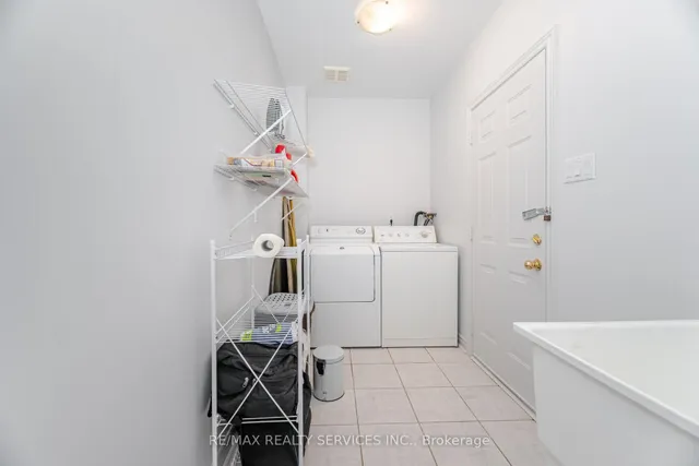 Additional image 17 of 75 Harbourtown Cres