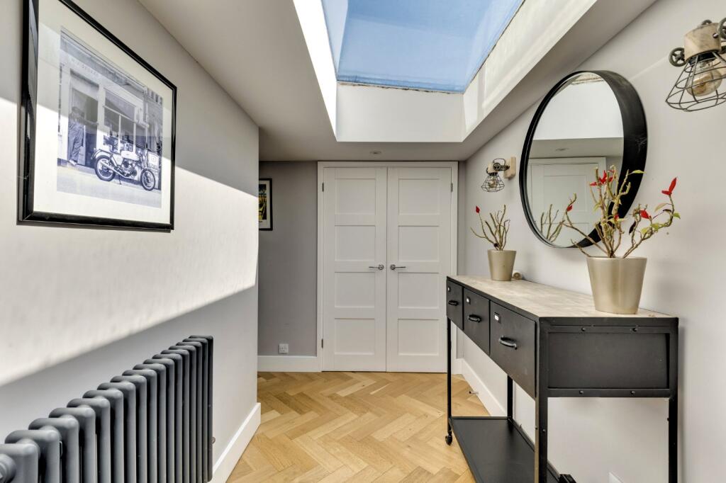 Additional image 4 of Hillside Way, Oaklands, Welwyn, Hertfordshire, AL6