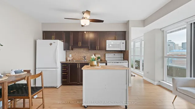 Additional image 21 of 70 Town Centre Crt Unit 405