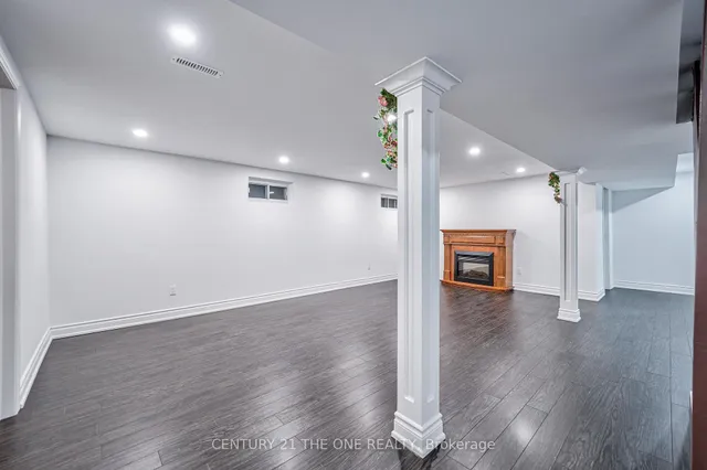 Additional image 29 of 54 Marblemount Cres