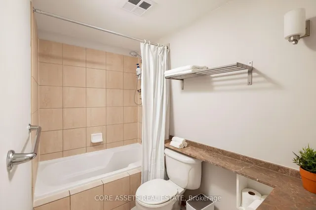 Additional image 17 of 168 King St Unit 614