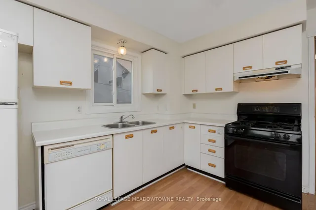 Additional image 12 of 34 Metzak Dr