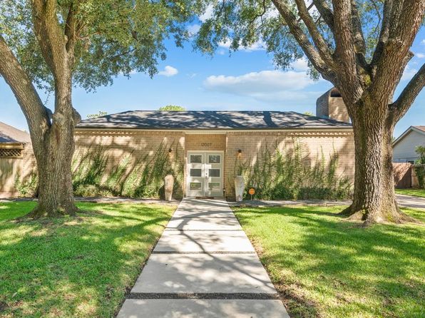 12007 Wedgehill Ln, Houston, TX 77077