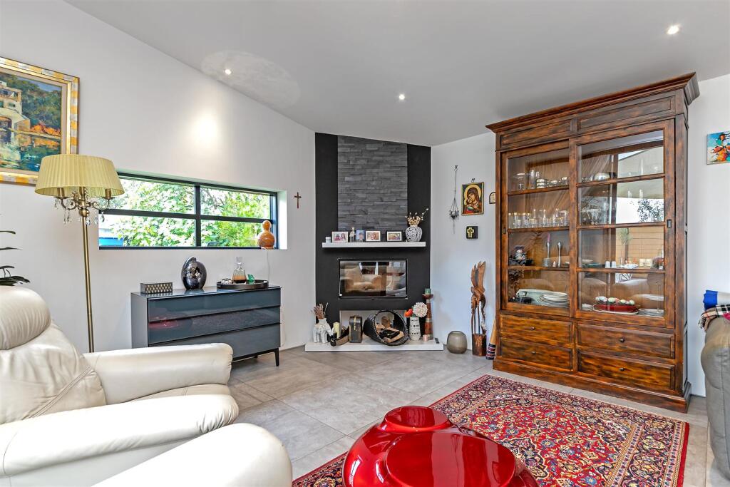 Additional image 6 of West Riding, Bricket Wood, St. Albans