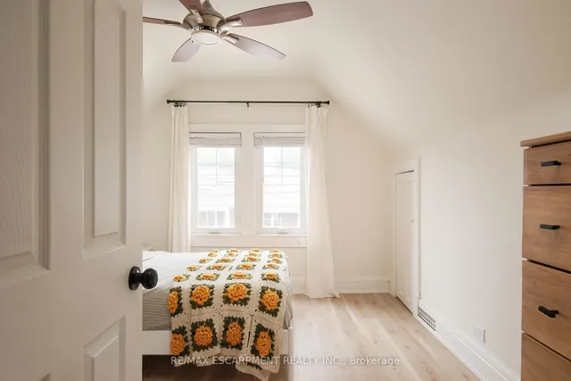 房产图片 35 - 505 Queensdale Ave