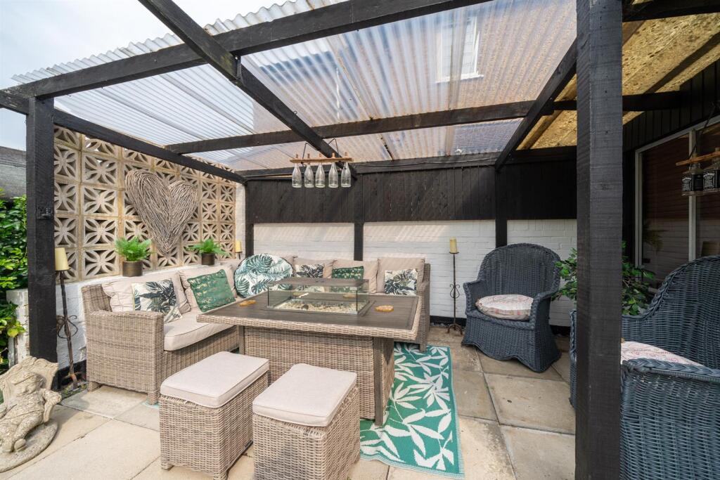 Additional image 37 of Mile House Lane, St Albans