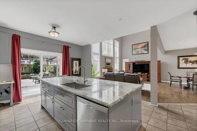 Additional image 11 of 4 Moonstone Crt
