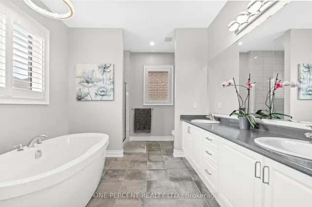 Additional image 30 of 107 Avanti Cres