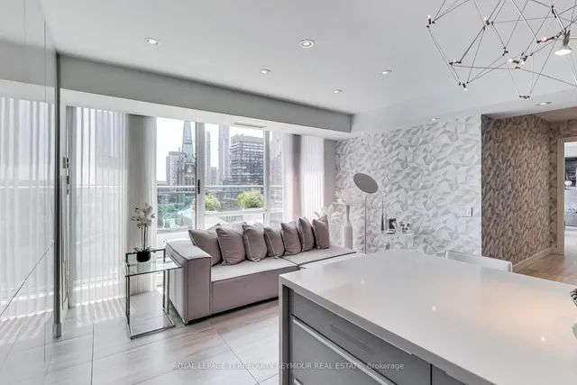 Additional image 18 of 77 Lombard St Unit PH3