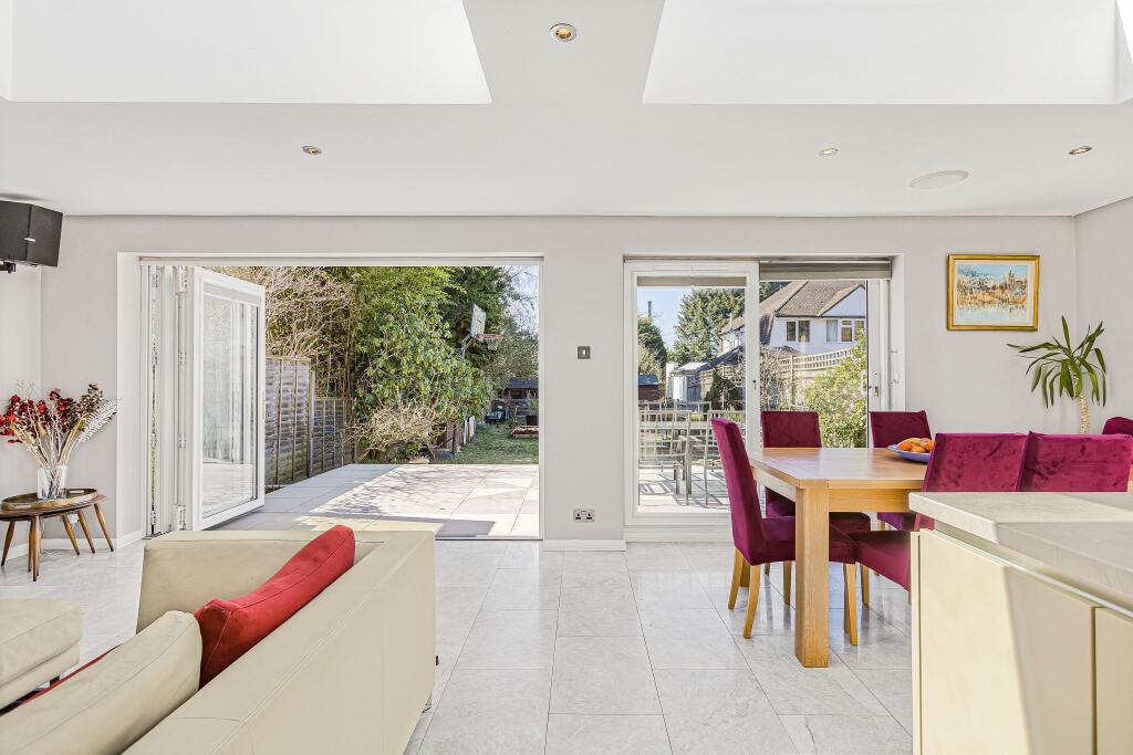 Additional image 5 of Peplins Way, Brookmans Park, AL9