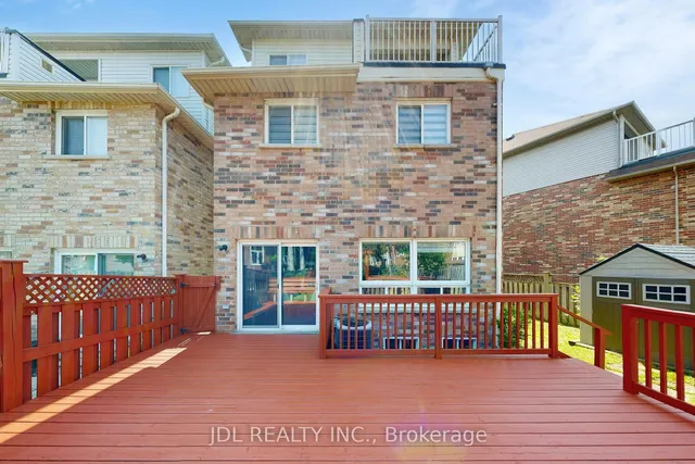 Additional image 37 of 52 Wyper Sq