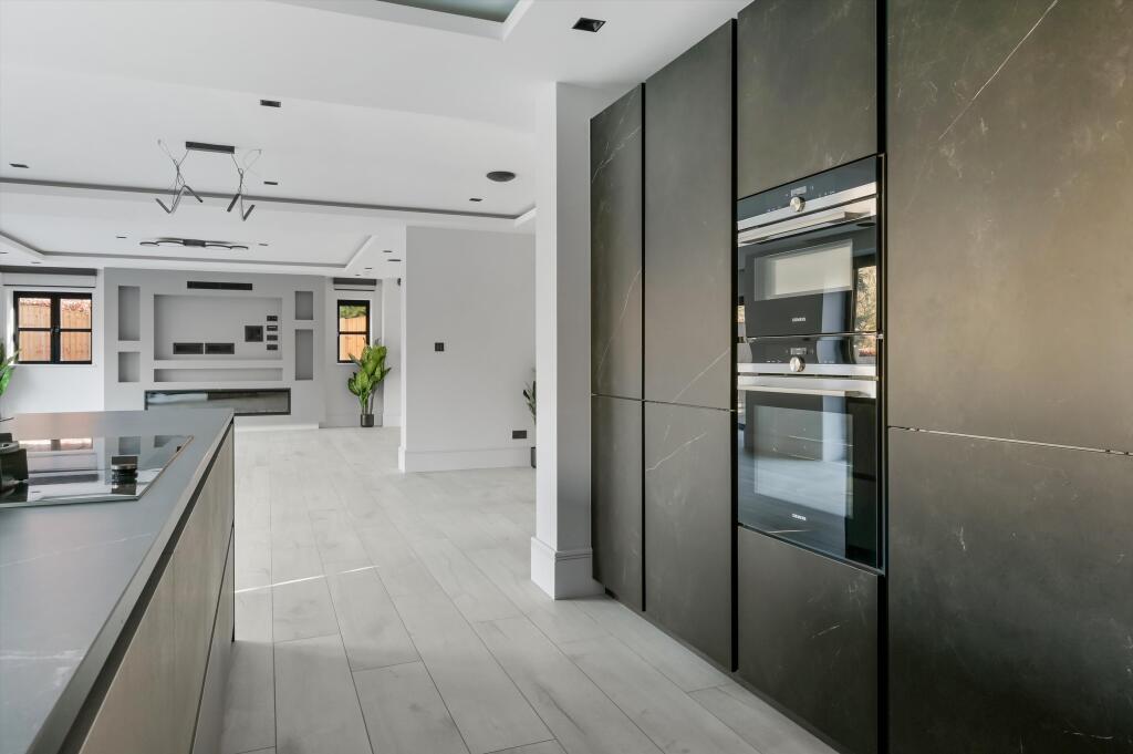 Additional image 26 of Brookmans Avenue, Brookmans Park, Hatfield, Hertfordshire, AL9