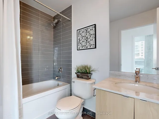 Additional image 23 of 150 East Liberty St Unit 514