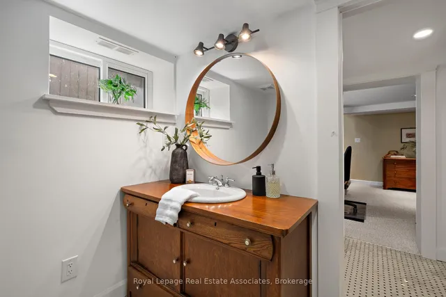 Additional image 34 of 7 Peel Ave