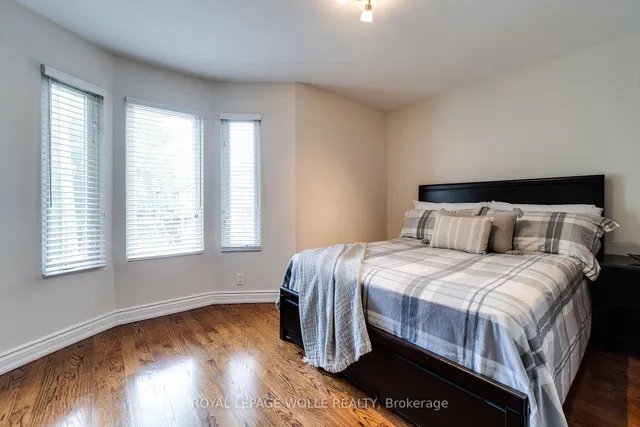 Additional image 22 of 1315 Lansdowne Ave