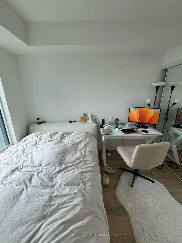 Additional image 10 of 158 Front St Unit 820