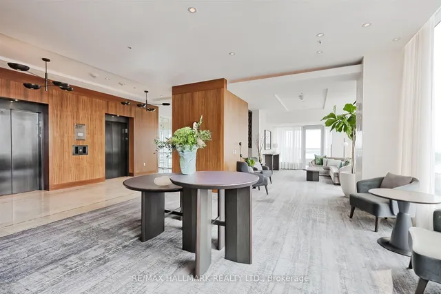 183 Wellington St Unit 3303