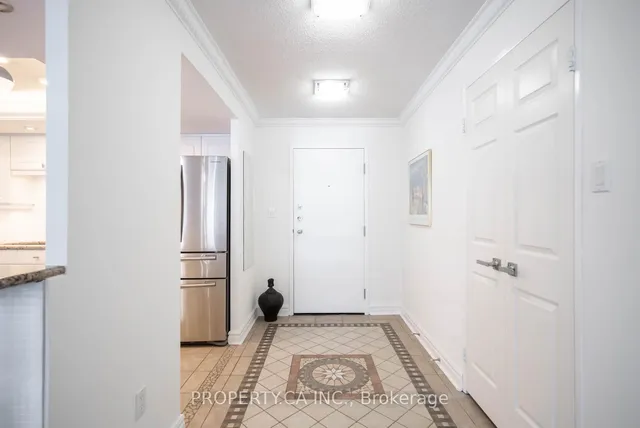 Additional image 29 of 33 University Ave Unit 1407
