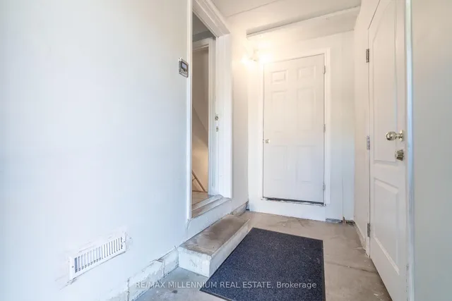 Additional image 37 of 27 Silvershadow Terr