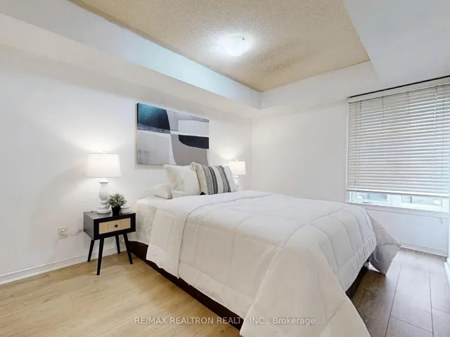 Additional image 7 of 46 Western Battery Rd Unit 826