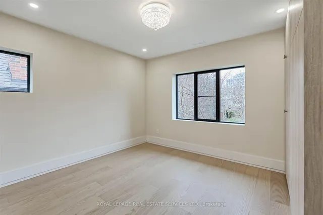 Additional image 32 of 324 Riverside Dr