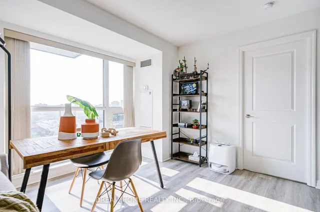 房产图片 11 - 2015 Sheppard Ave 单元904