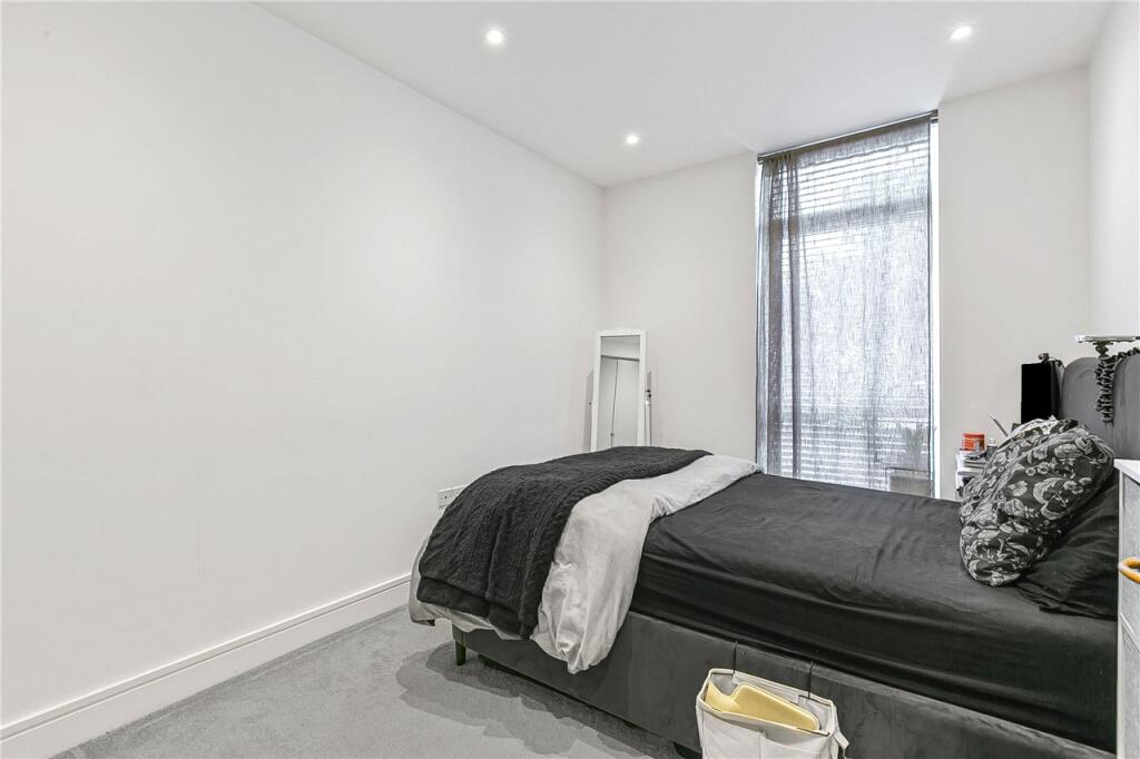 Additional image 5 of Broadwater Road, Welwyn Garden City, Hertfordshire, AL7