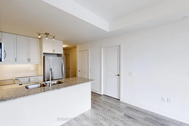 Additional image 16 of 1050 Main St Unit 1106