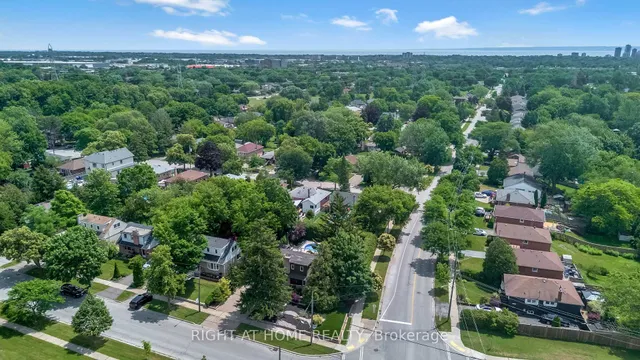 Additional image 45 of 2330 Parkway Dr