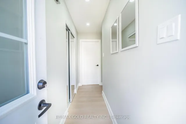 Additional image 5 of 9 Hallcrown Crt