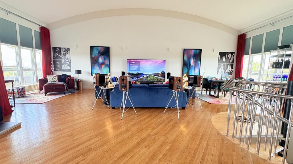 Additional image 10 of Penthouse Suite, Britannic Park, Moseley, Birmingham