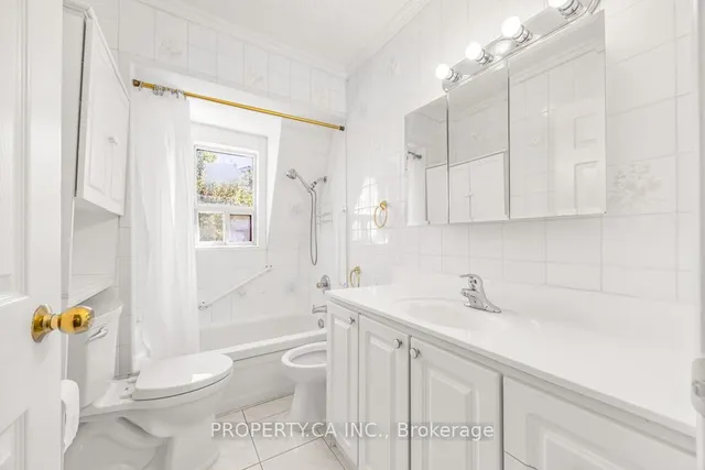 Additional image 10 of 889 Palmerston Ave