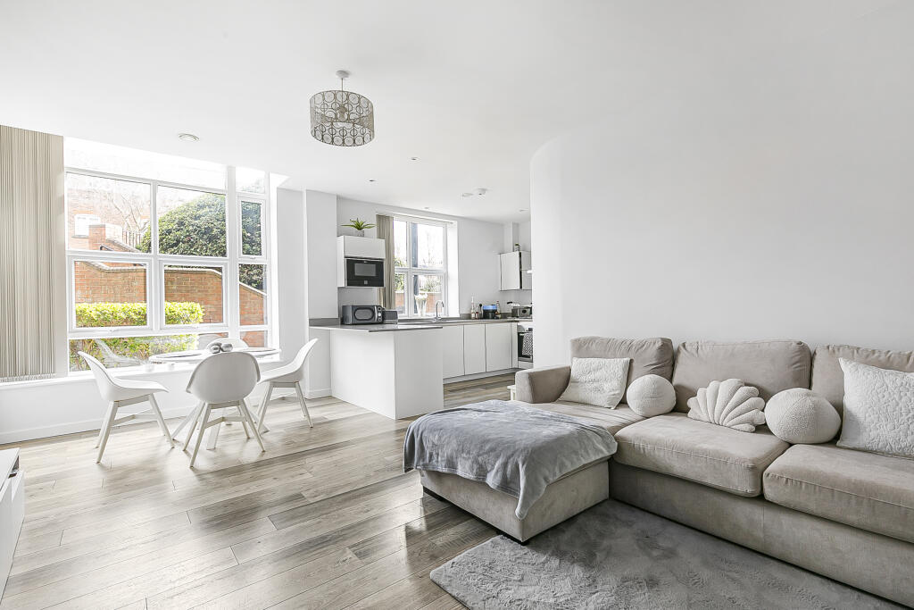 Additional image 13 of Great North Road, Hatfield, Hertfordshire, AL9